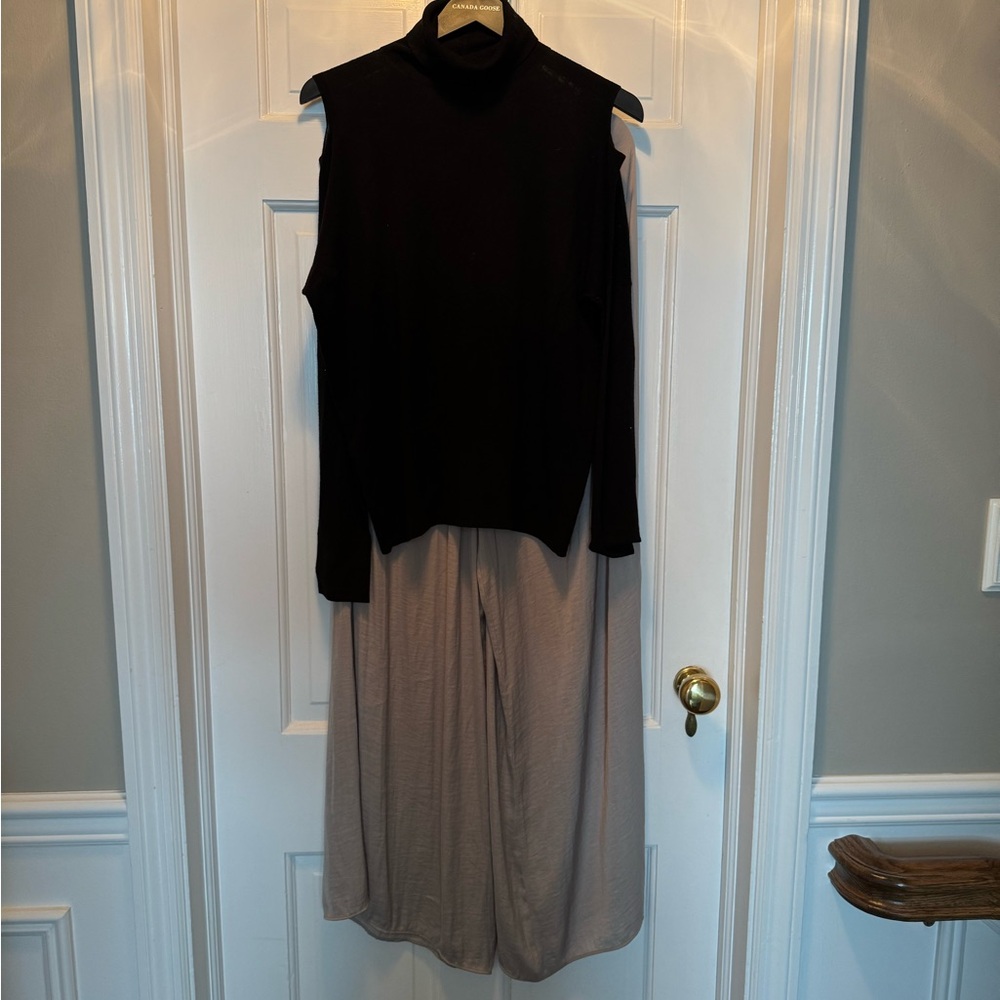 Elegant Black Women's Sweater and Drawstring pant perfect outfit